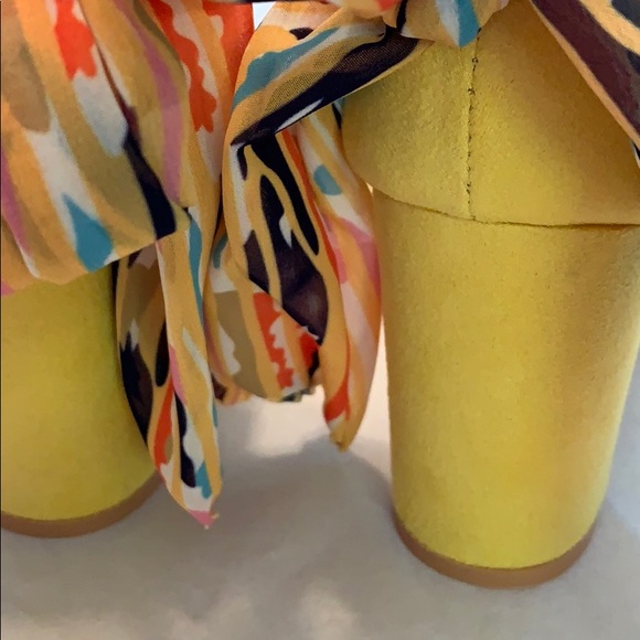 Yellow & Multi-colored Lace Up Block Heel Sandal - Picture 4 of 4